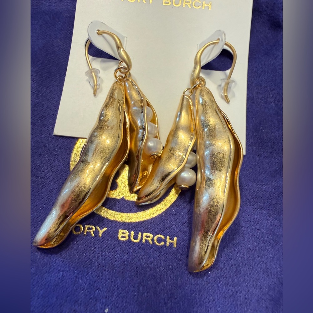 TB Tory Burch Pearl Peapod Golden drop bold statement earrings. - Picture 2 of 5